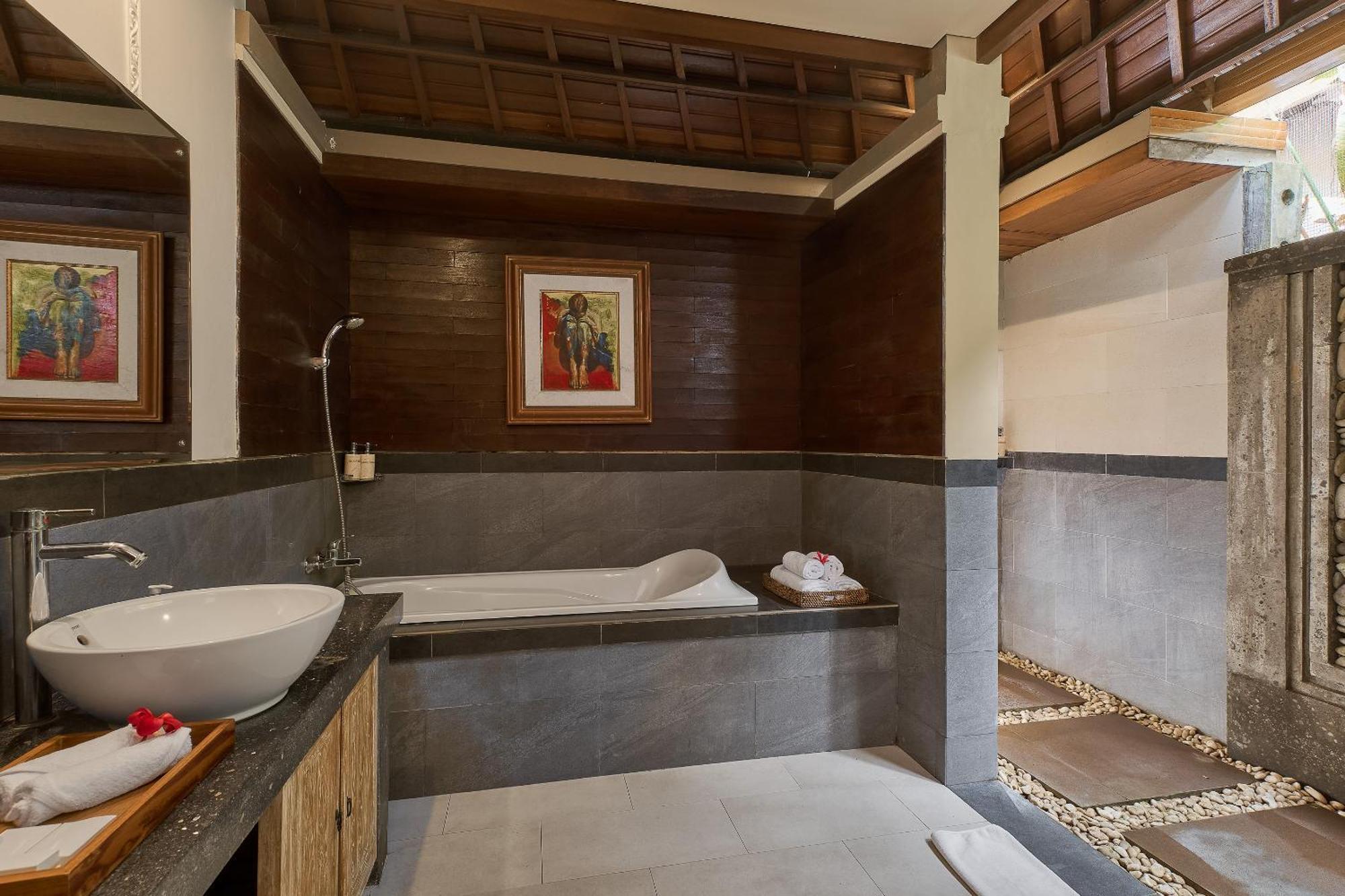 Buana Tirta Ubud Villa Экстерьер фото